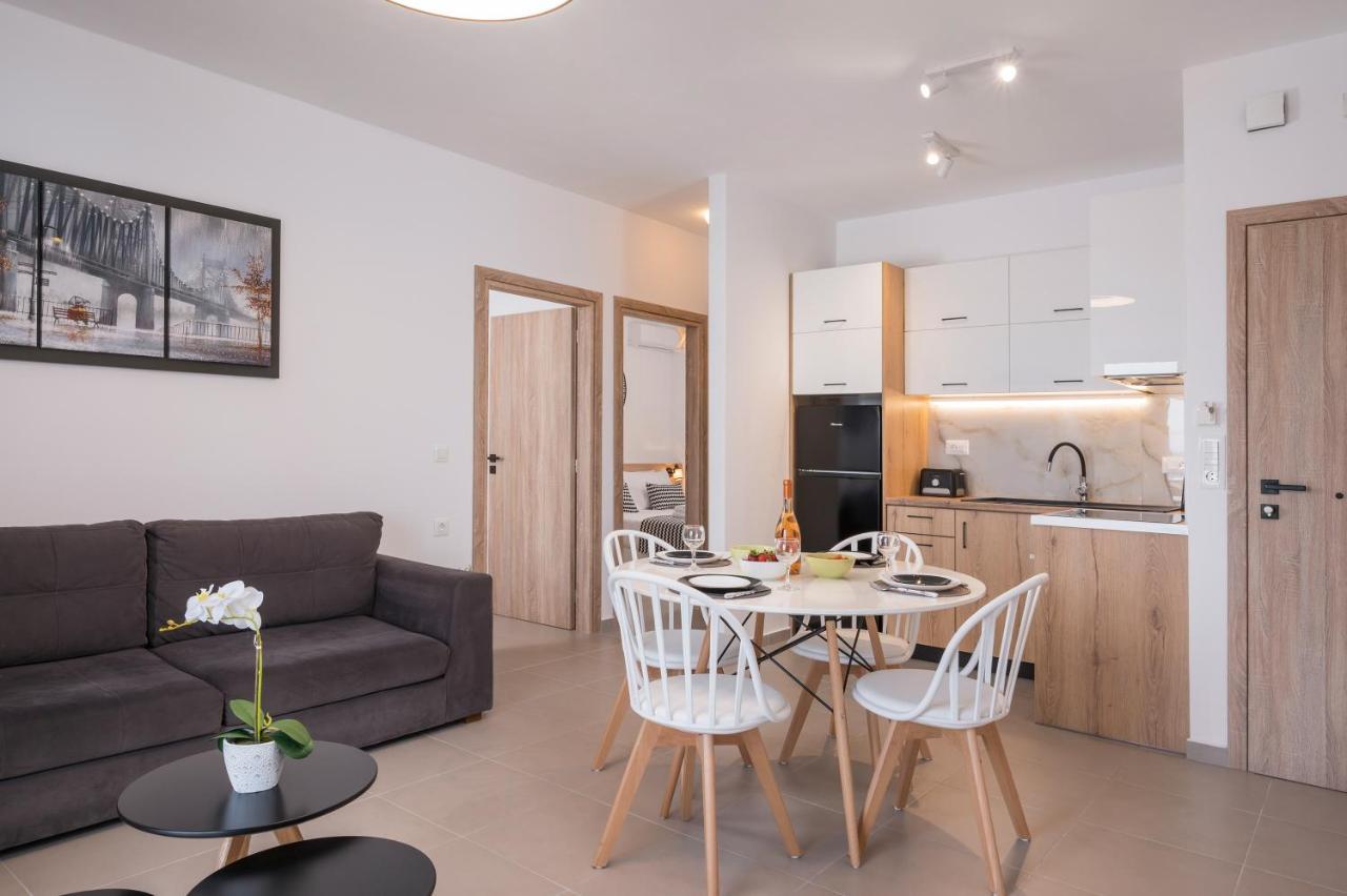Indigo Blue Seaside Deluxe Apartments Κίσσαμος Εξωτερικό φωτογραφία