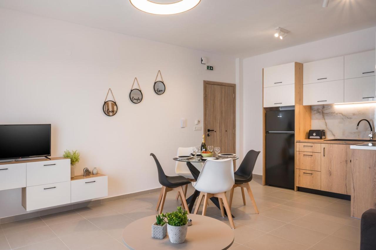 Indigo Blue Seaside Deluxe Apartments Κίσσαμος Εξωτερικό φωτογραφία