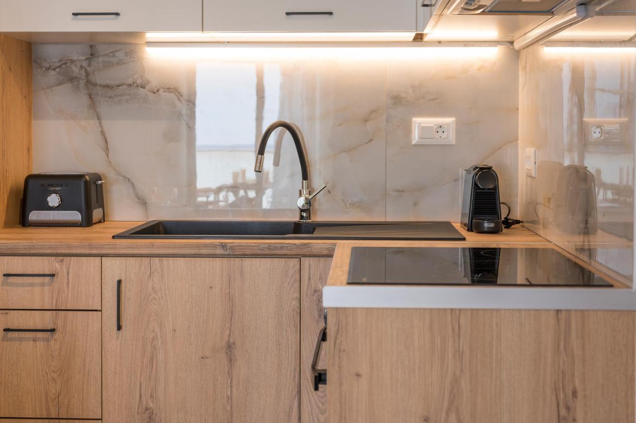 Indigo Blue Seaside Deluxe Apartments Κίσσαμος Εξωτερικό φωτογραφία